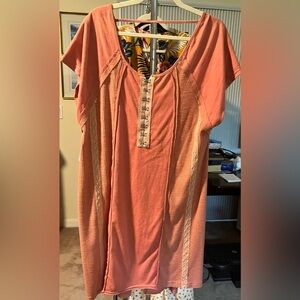 POL Pink Lace with Hook and Eye Decor Short Sleeve Tunic/Dress